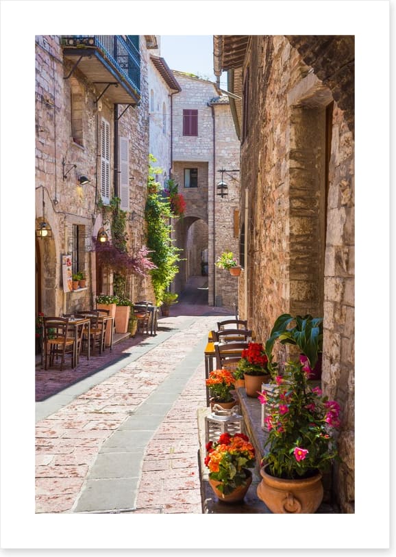 Alfresco dining in Italy