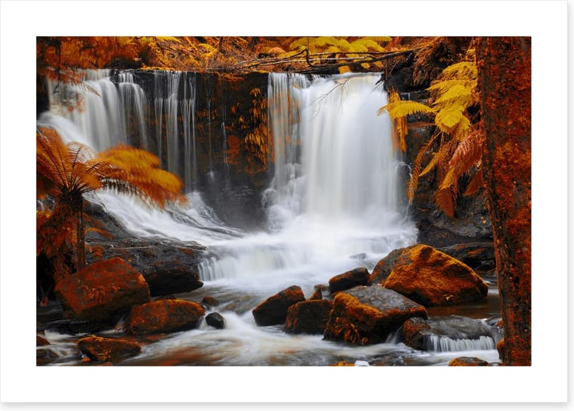 Horseshoe Falls in autumn