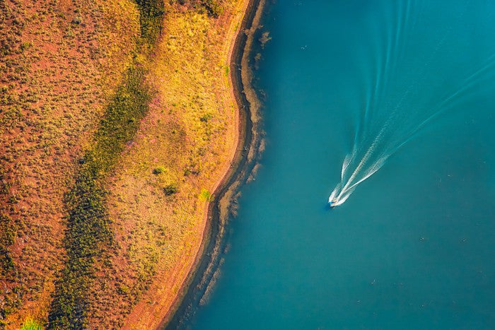 Speedboat on Lake Argyle