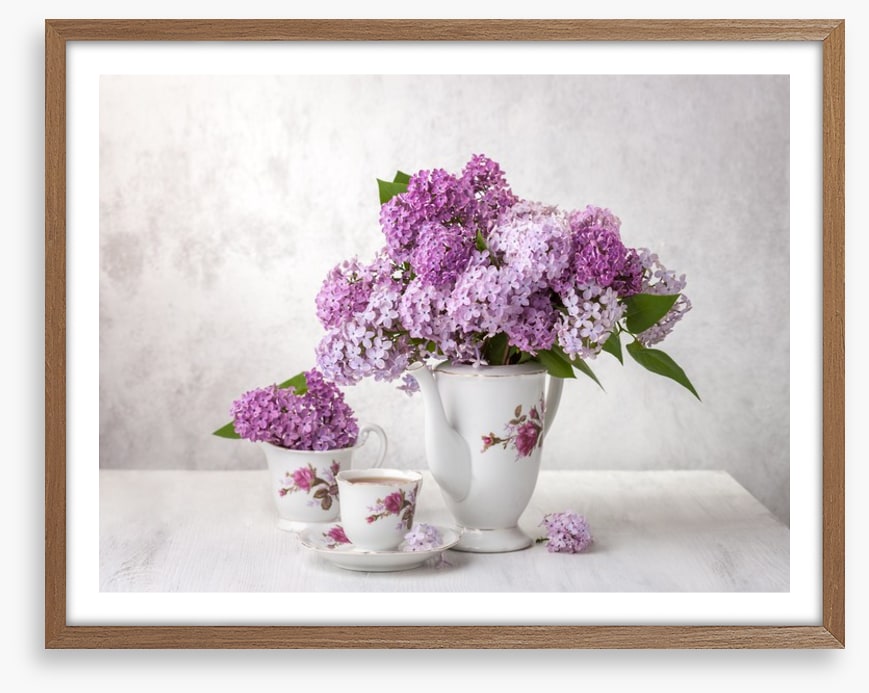Lilac tea time