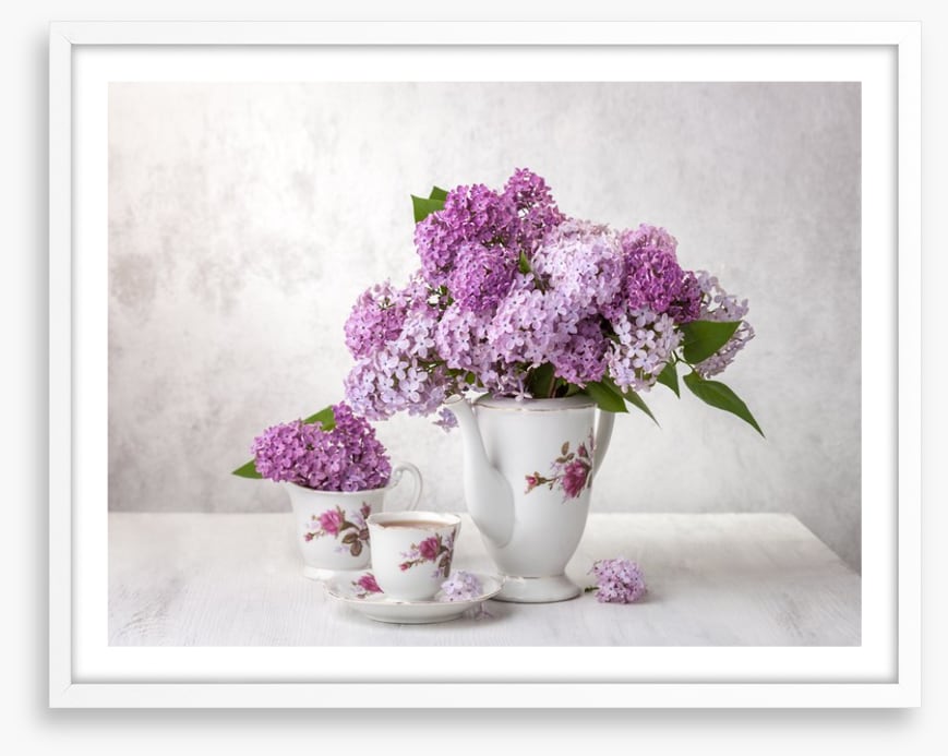 Lilac tea time
