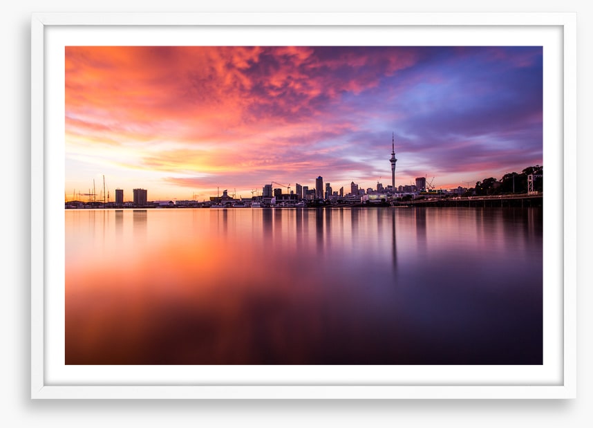 Auckland city silhouette