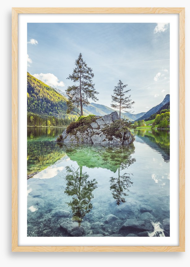Lake Hintersee island