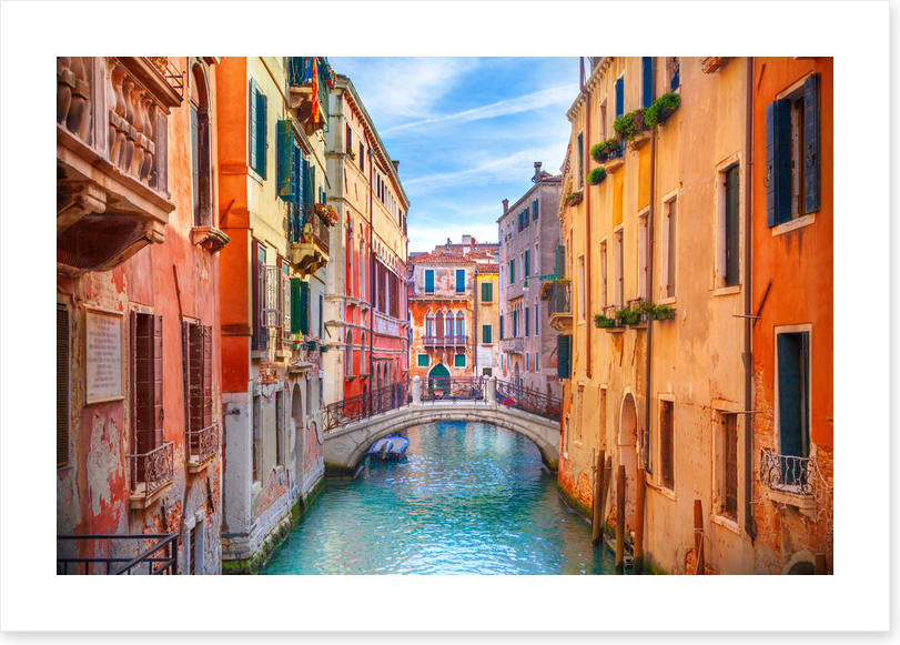 Colours of the canal