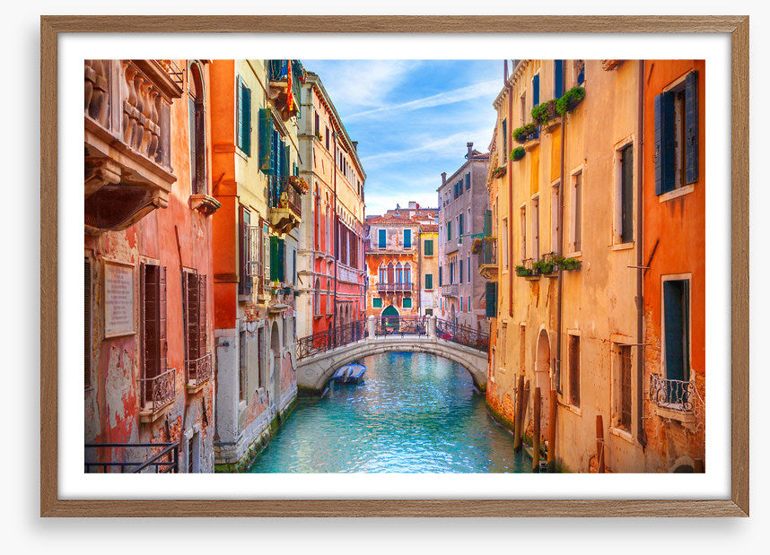 Colours of the canal