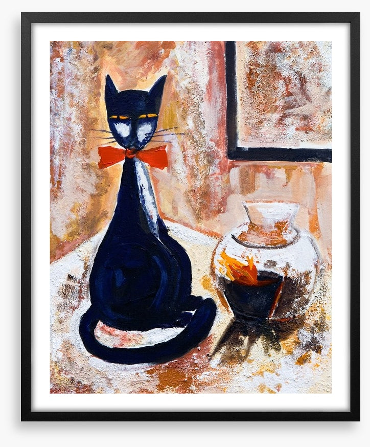 Chat noire avec un vase