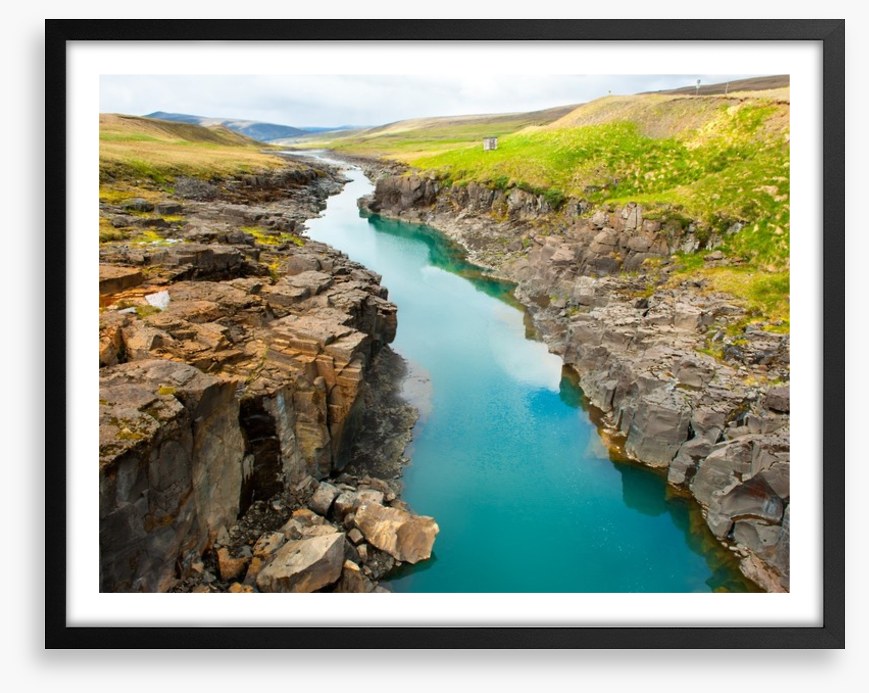 River runs through