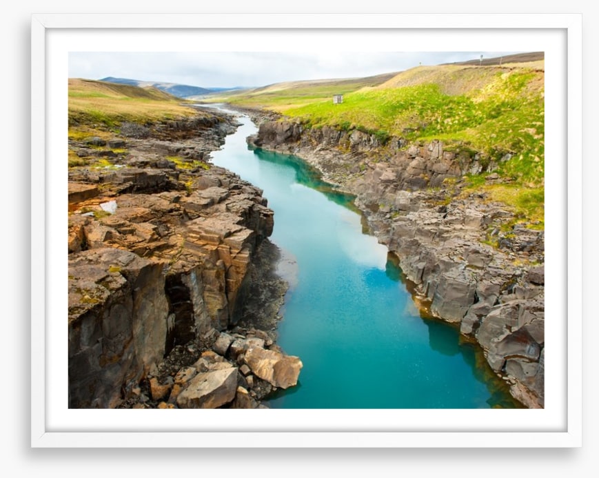 River runs through