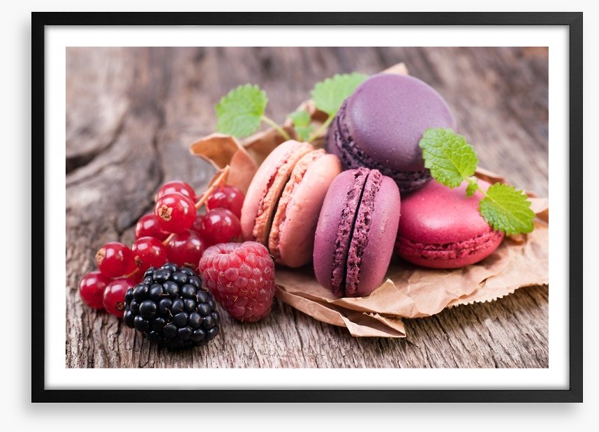 Berry macarons