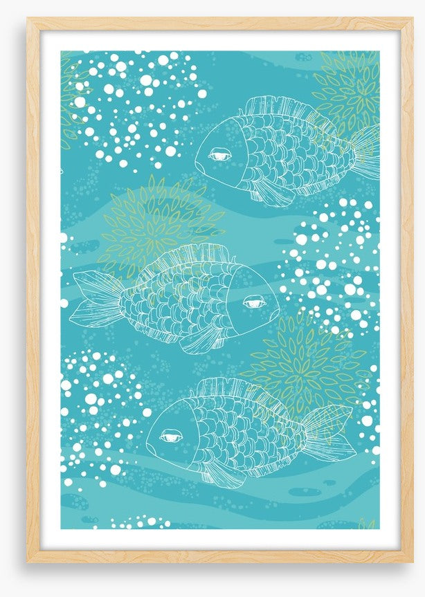 Fishes through the coral