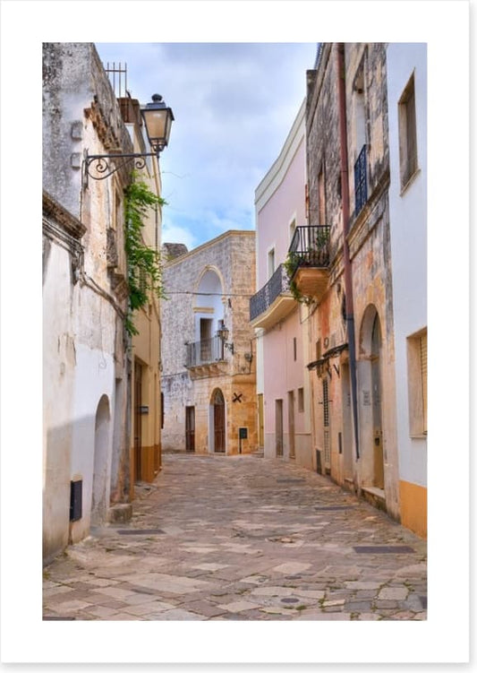 Puglia alleyway, Italy