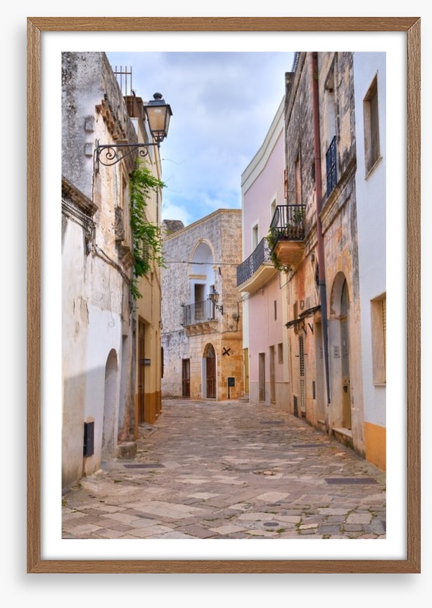 Puglia alleyway, Italy