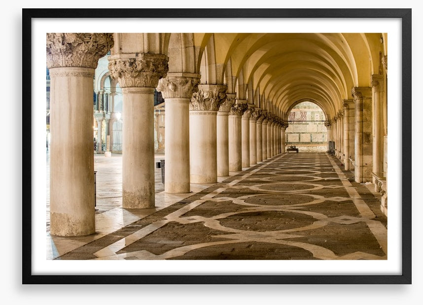 Piazza pillars