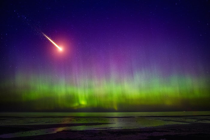 The aurora comet