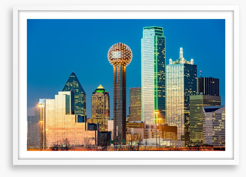 Dallas dusk skyline