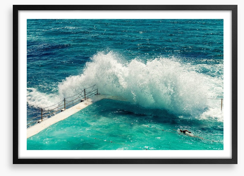 Iceburgs splash
