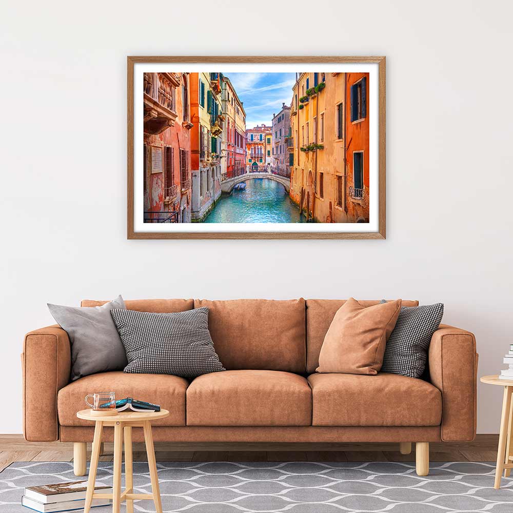 Colours of the canal