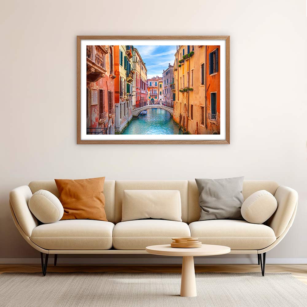 Colours of the canal