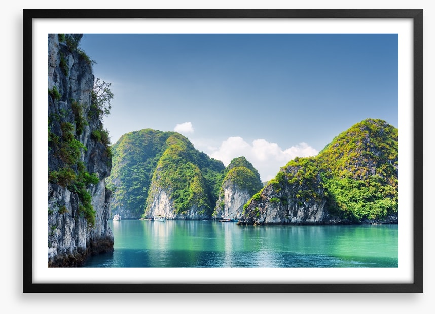 Ha Long Bay lagoon