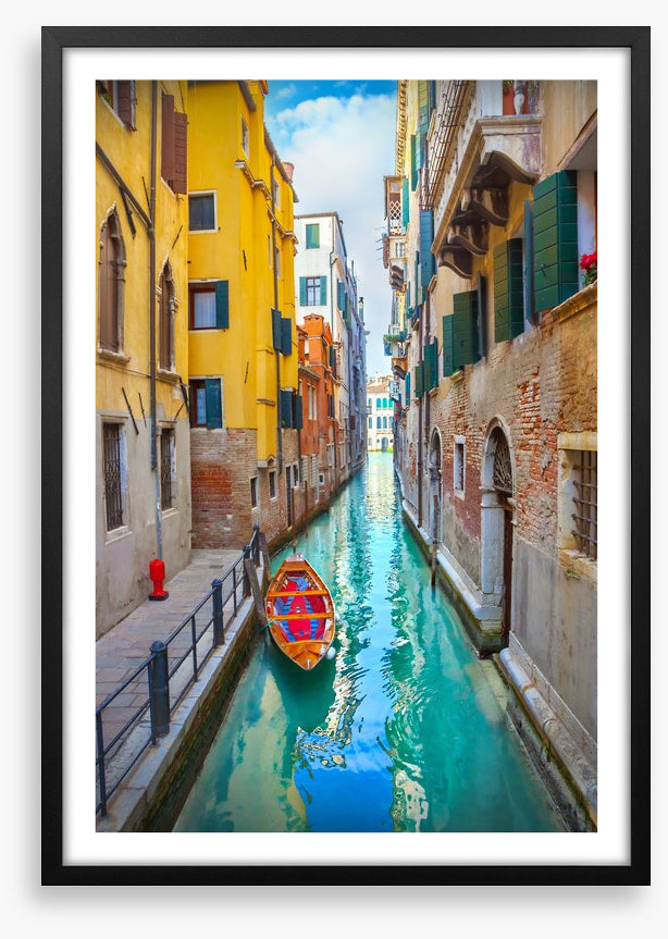 One boat canal