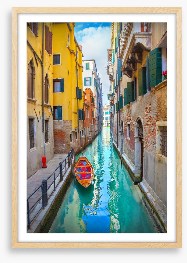 One boat canal