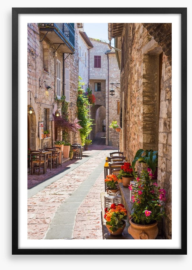 Alfresco dining in Italy