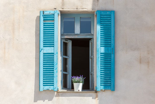 Lavender on the sill, Villefranche