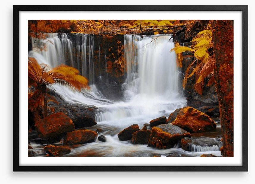 Horseshoe Falls in autumn