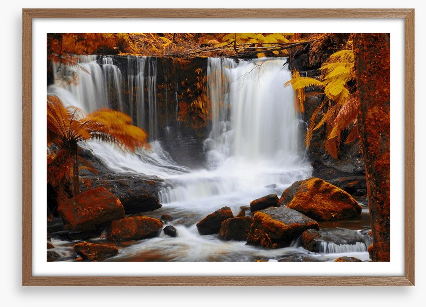 Horseshoe Falls in autumn
