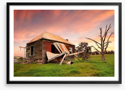 The abandoned farm house