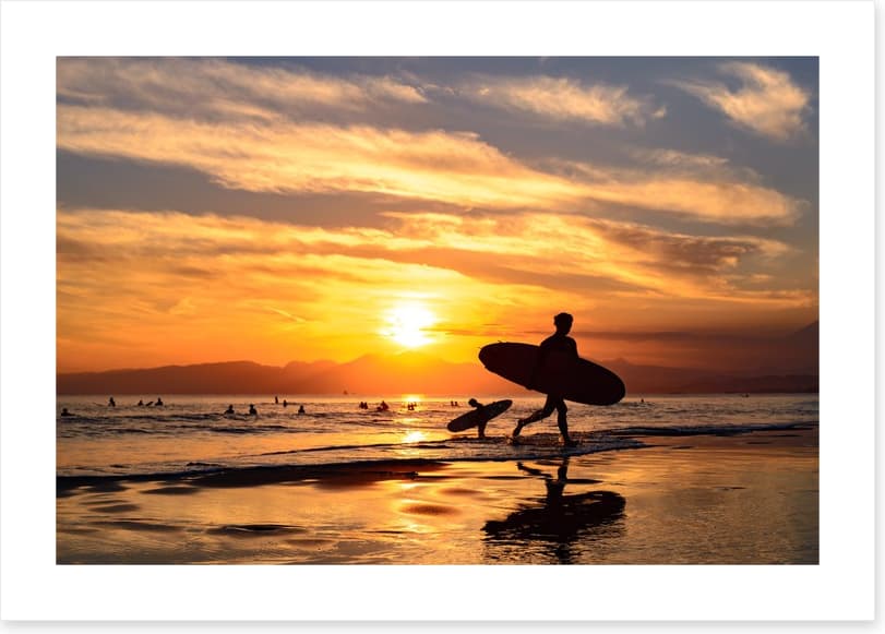 Surf silhouettes