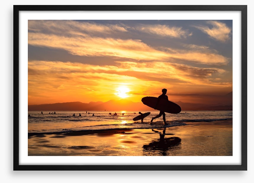 Surf silhouettes