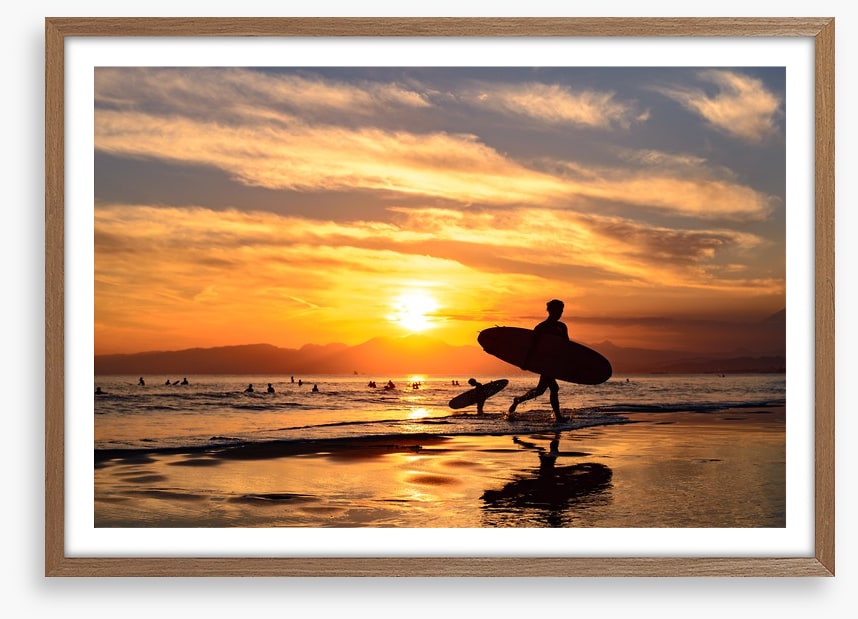 Surf silhouettes