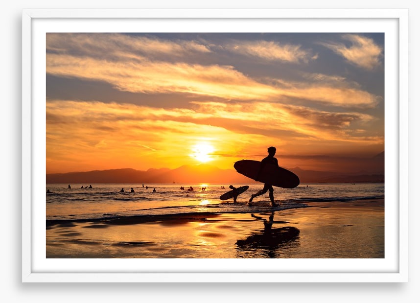 Surf silhouettes