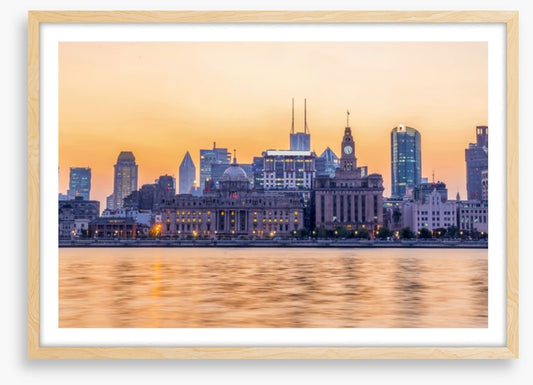 Along the Bund