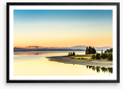 Lake light reflections