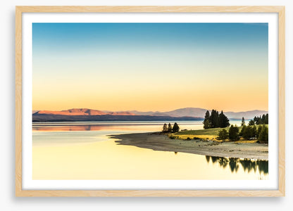 Lake light reflections