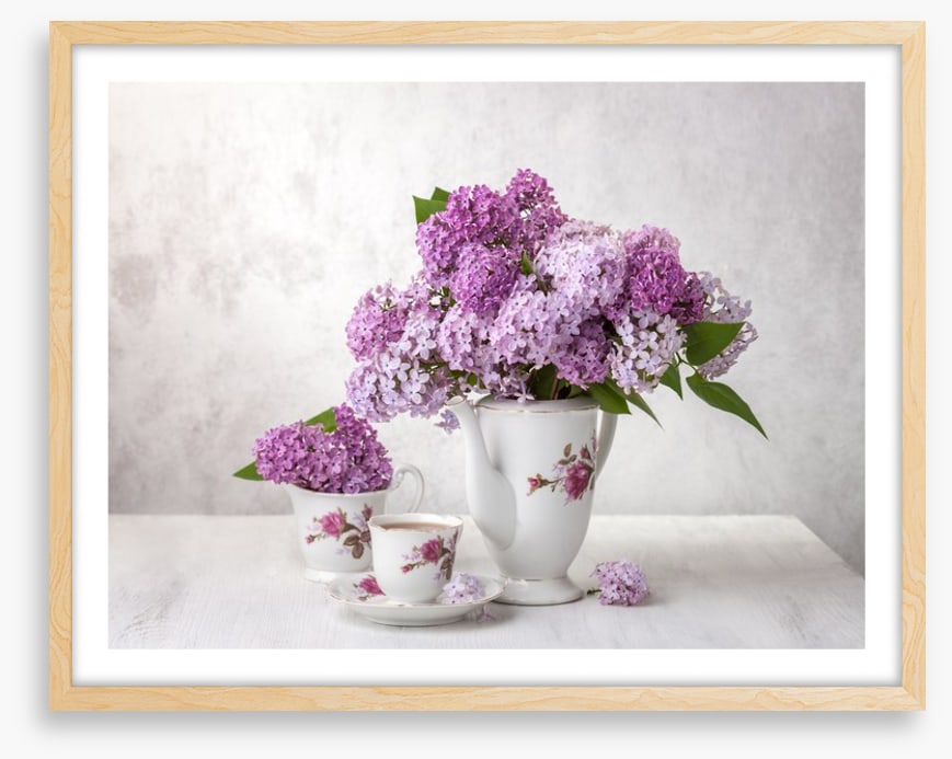 Lilac tea time