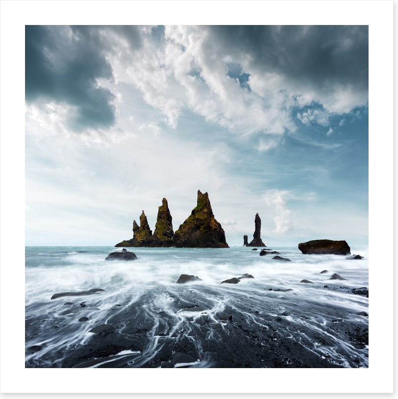 Troll toes seascape