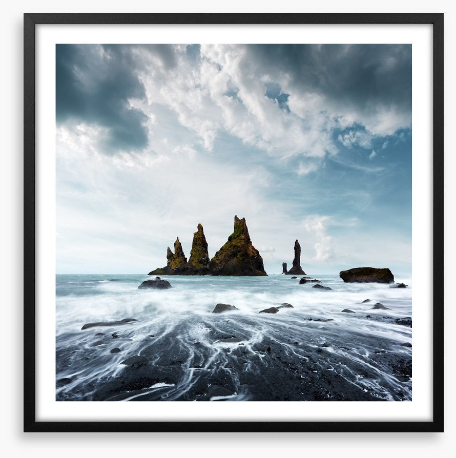 Troll toes seascape