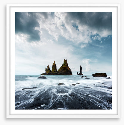 Troll toes seascape