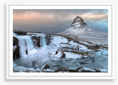 Frozen Kirkjufellsfoss
