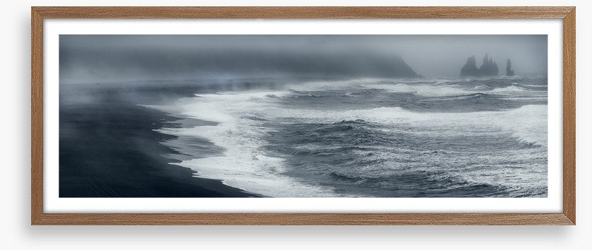 Reynisfjara storm panorama