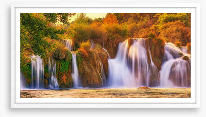 Autumn falls