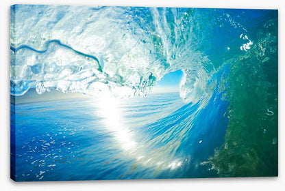 Crashing ocean wave