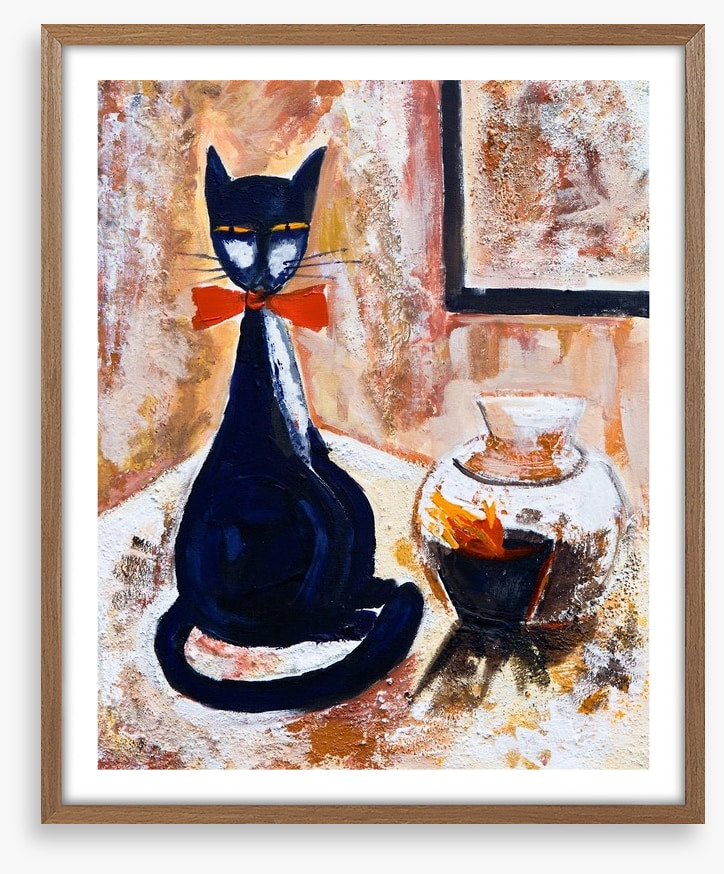 Chat noire avec un vase