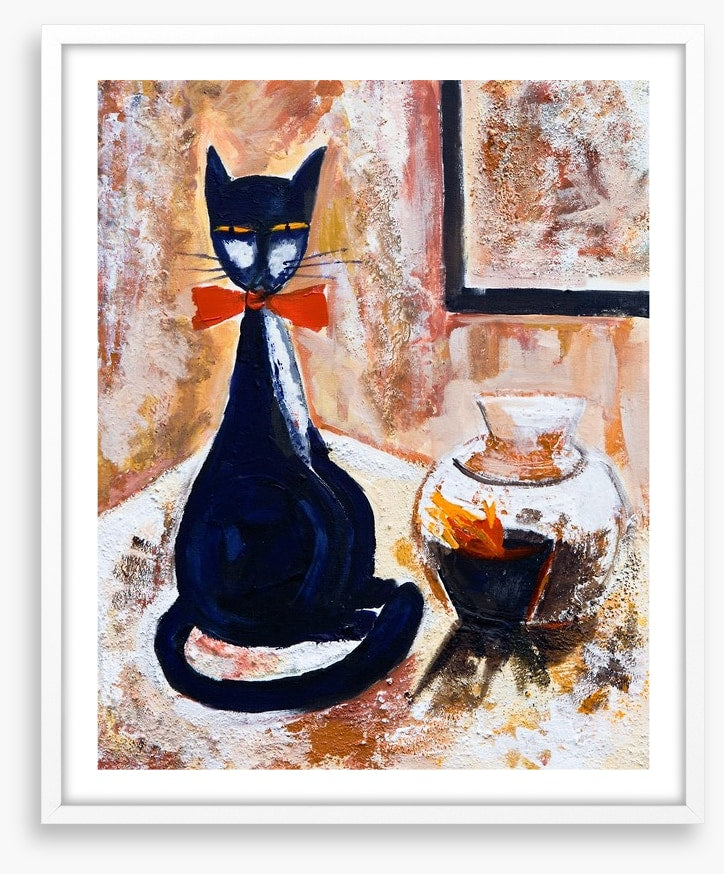 Chat noire avec un vase