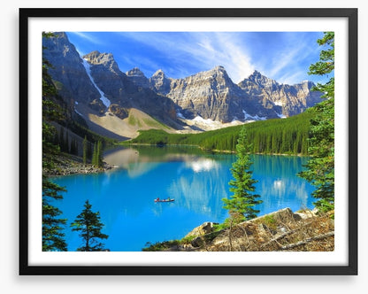 Vivid hues of Lake Moraine, Canada