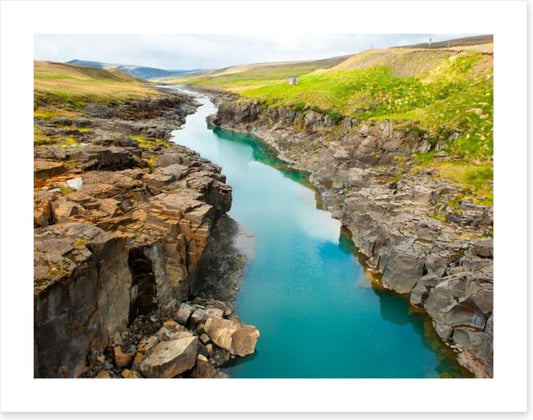 River runs through
