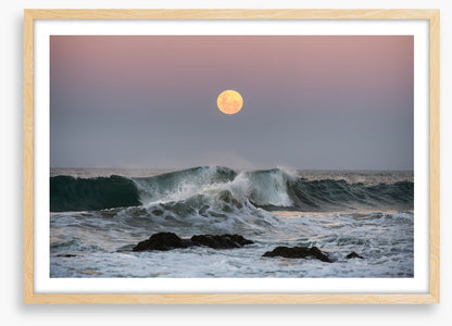 Wild ocean supermoon